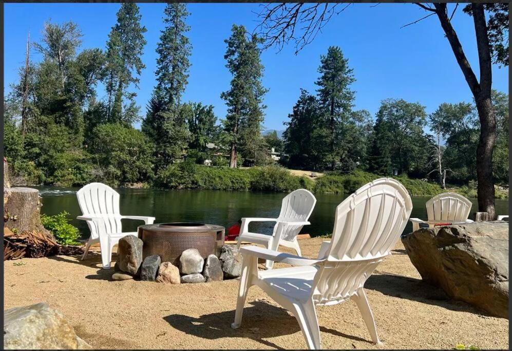 Loft 2 - Rogue River * Grants Pass